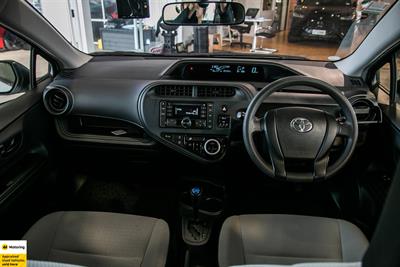 2020 Toyota Aqua - Thumbnail