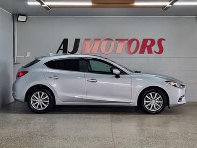 2018 Mazda Axela - Thumbnail