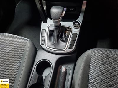 2022 Kia Seltos - Thumbnail