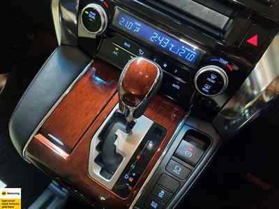 2015 Toyota Alphard - Thumbnail