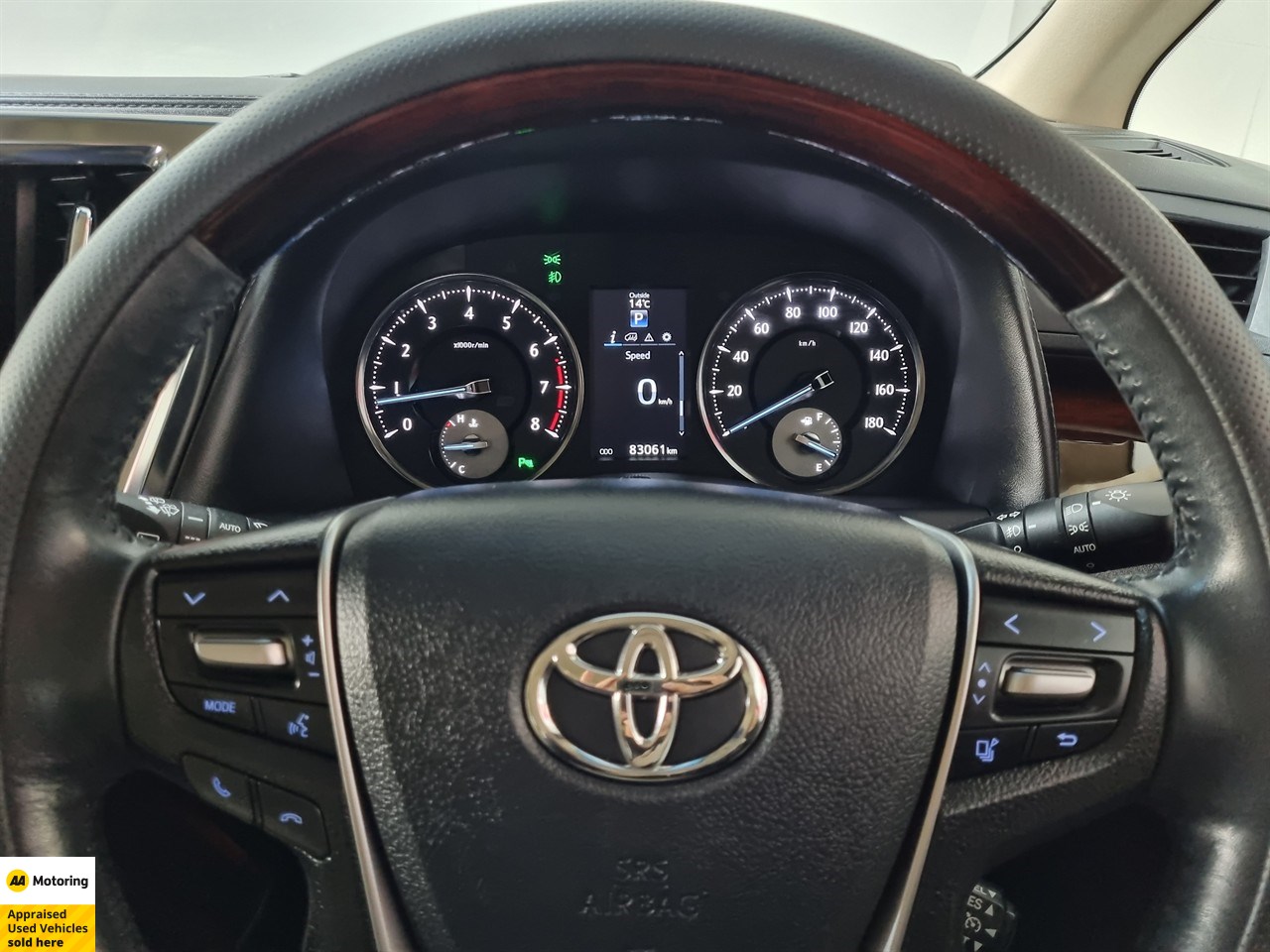 2015 Toyota Alphard