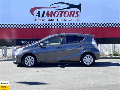 2012 Toyota Aqua - Thumbnail