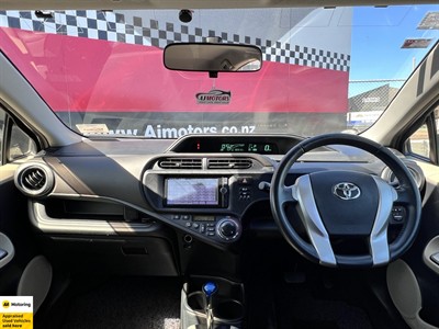 2012 Toyota Aqua - Thumbnail