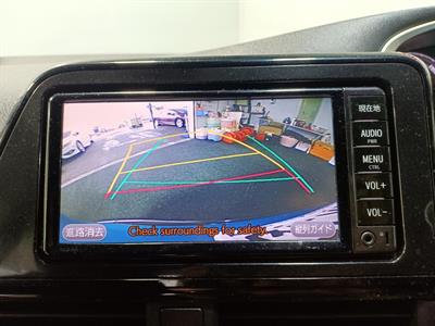 2018 Toyota Sienta - Thumbnail