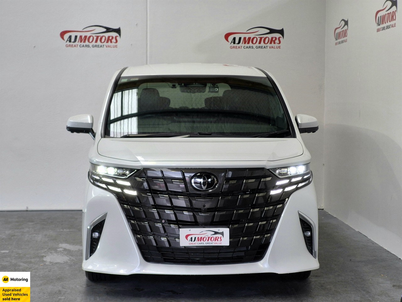 2024 Toyota Alphard