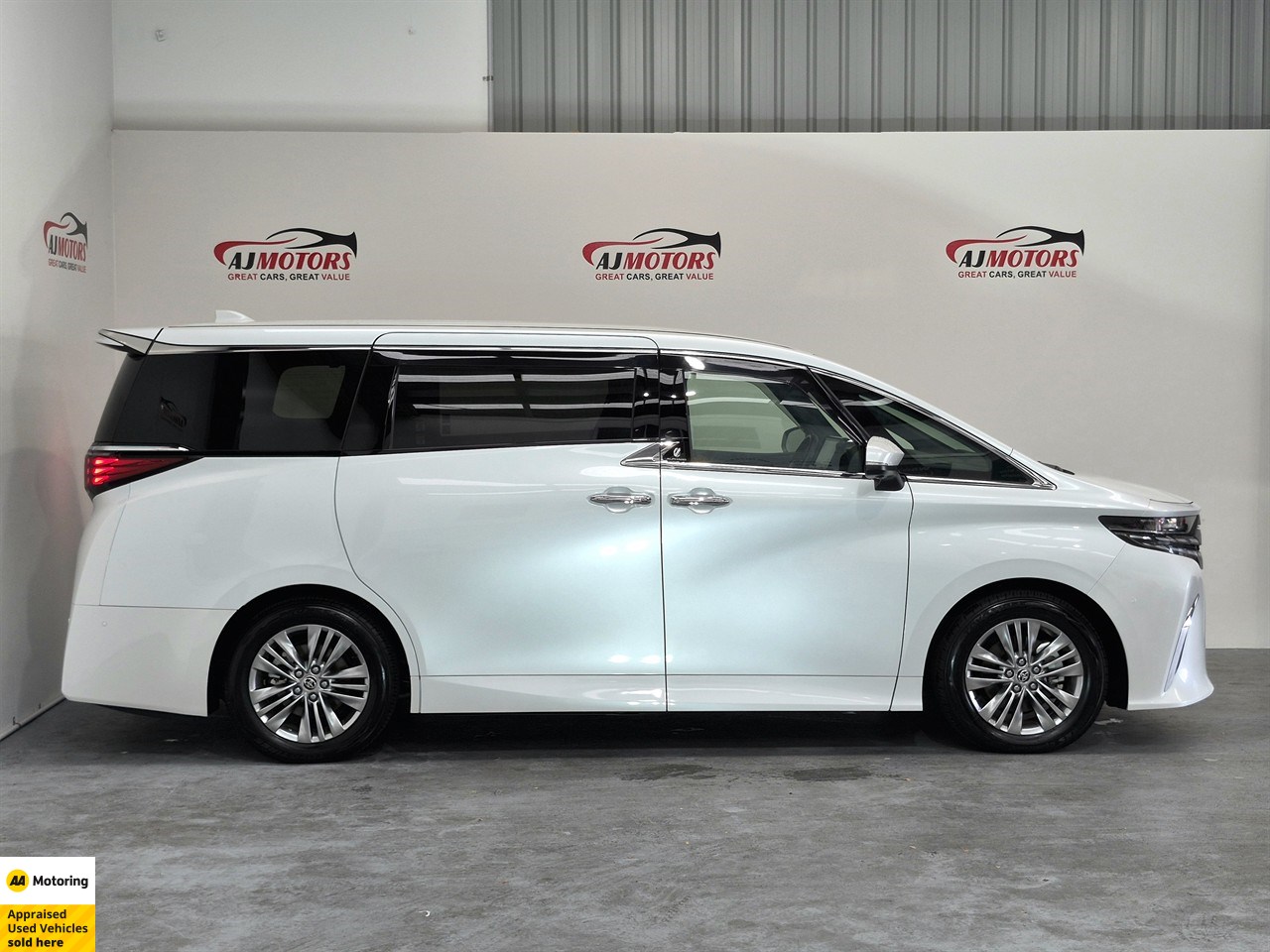 2024 Toyota Alphard