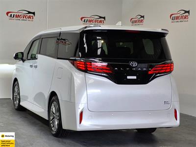 2024 Toyota Alphard - Thumbnail
