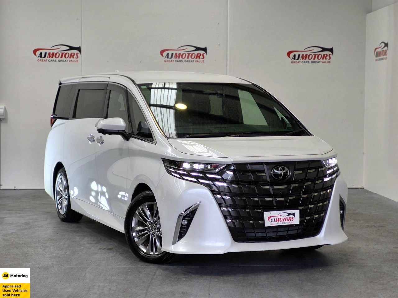 2024 Toyota Alphard