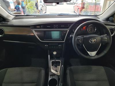 2013 Toyota Auris - Thumbnail