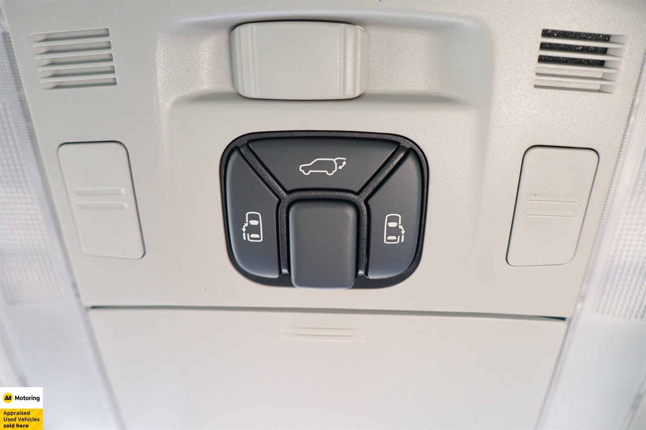 2012 Toyota Vellfire