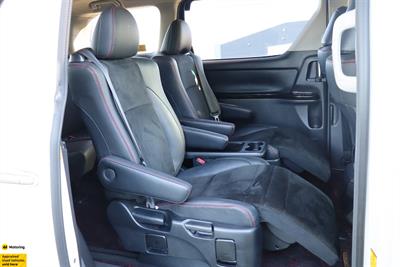 2012 Toyota Vellfire - Thumbnail