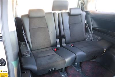2012 Toyota Vellfire - Thumbnail