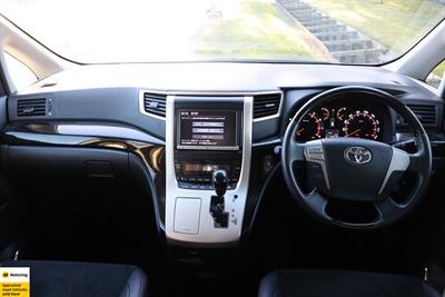 2012 Toyota Vellfire - Thumbnail