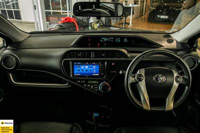 2014 Toyota Aqua - Thumbnail