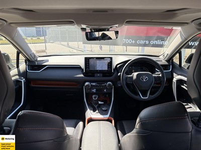 2022 Toyota RAV4 - Thumbnail