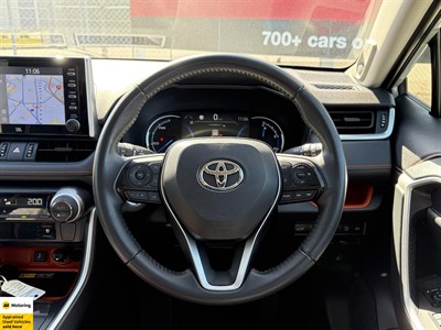 2022 Toyota RAV4 - Thumbnail