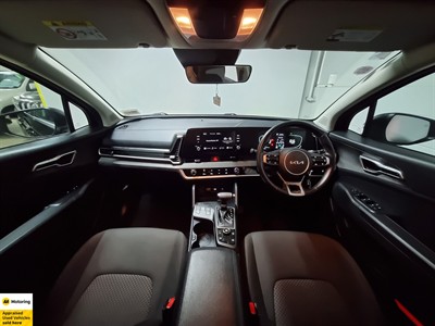 2023 Kia Sportage - Thumbnail