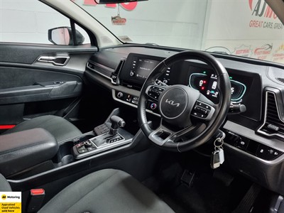 2023 Kia Sportage - Thumbnail