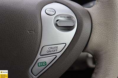 2016 Nissan Leaf - Thumbnail