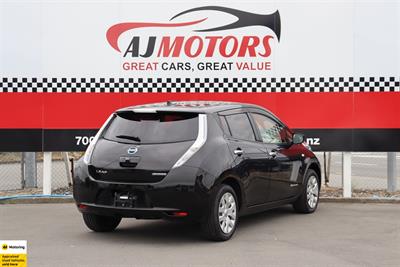 2016 Nissan Leaf - Thumbnail