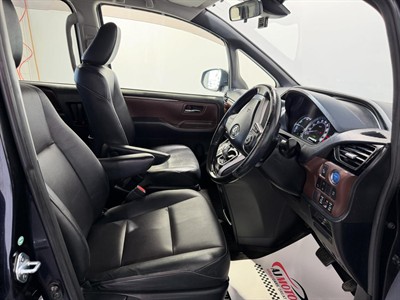 2016 Toyota Esquire - Thumbnail