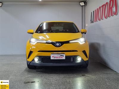 2017 Toyota C-HR - Thumbnail