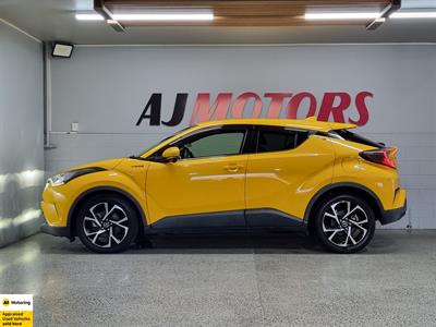 2017 Toyota C-HR - Thumbnail
