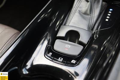 2017 Toyota C-HR - Thumbnail