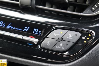 2017 Toyota C-HR - Thumbnail