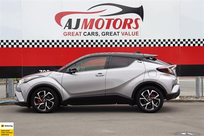 2017 Toyota C-HR - Thumbnail