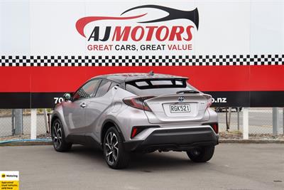 2017 Toyota C-HR - Thumbnail