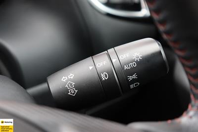 2015 Mazda Axela - Thumbnail