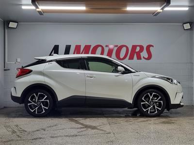 2017 Toyota C-HR - Thumbnail