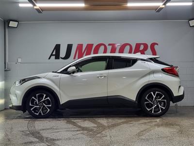 2017 Toyota C-HR - Thumbnail