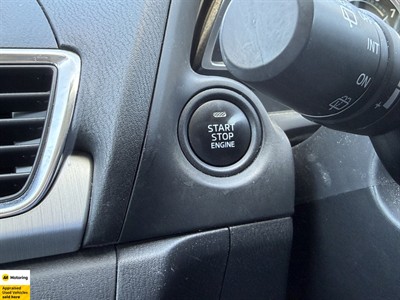 2014 Mazda Axela - Thumbnail