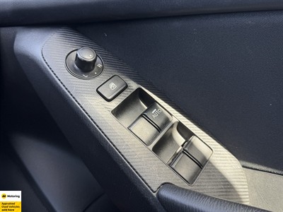 2014 Mazda Axela - Thumbnail