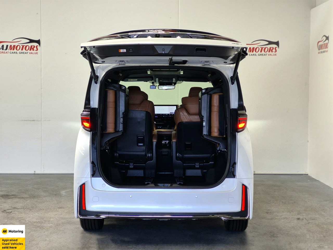 2023 Toyota Vellfire