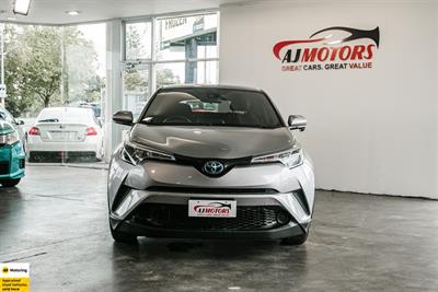 2017 Toyota C-HR - Thumbnail