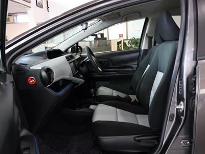 2014 Toyota Aqua - Thumbnail