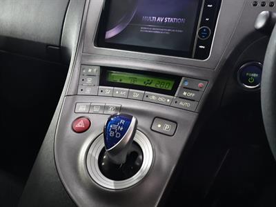 2013 Toyota Prius - Thumbnail
