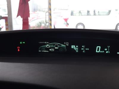 2013 Toyota Prius - Thumbnail
