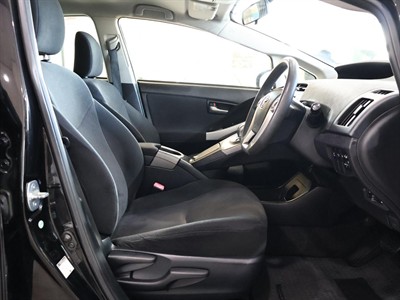 2012 Toyota Prius - Thumbnail