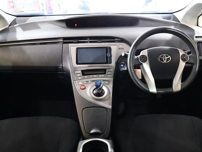 2012 Toyota Prius - Thumbnail