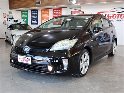 2012 Toyota Prius - Thumbnail