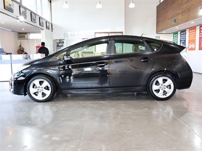 2012 Toyota Prius - Thumbnail