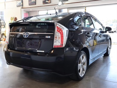 2012 Toyota Prius - Thumbnail