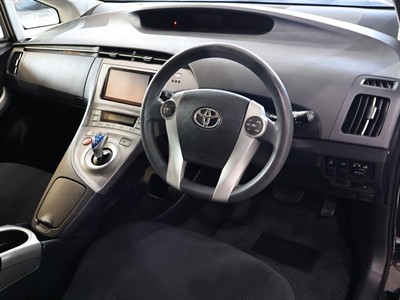 2012 Toyota Prius - Thumbnail