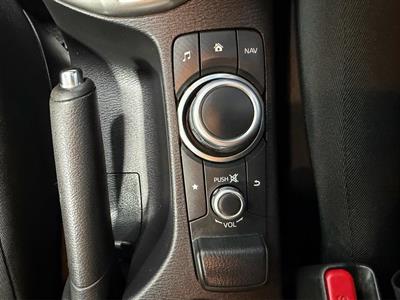 2021 Mazda MAZDA2 - Thumbnail