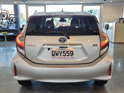 2018 Toyota Aqua - Thumbnail