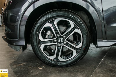 2014 Honda Vezel - Thumbnail